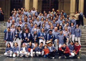 These are the Tirallongues de Manresa, a Colla Castellera. Good people.